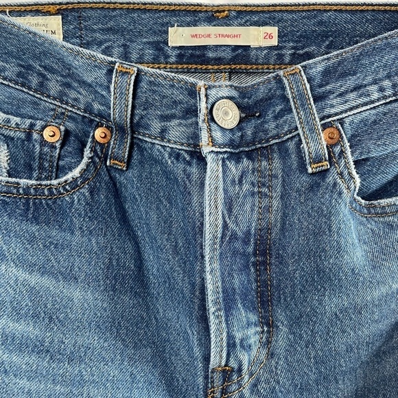 Levi’s Wedgie Straight Distressed Jeans in Blue Size 26 - Picture 4 of 7